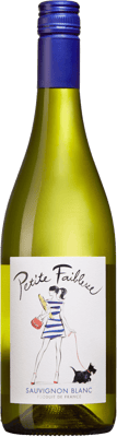 En flaska med Petite Faiblesse Sauvignon Blanc 2018, ett vitt vin från Frankrike sydväst i Frankrike