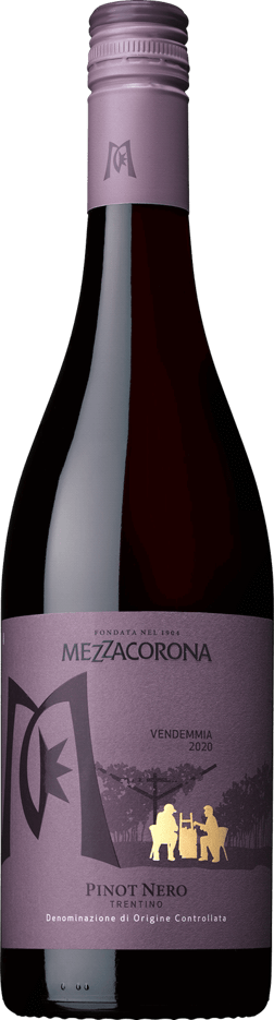 En lättare glasflaska med Mezzacrorona Pinot Nero 2021, ett rött vin från Trentino-Alto Adige i Italien