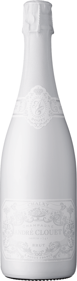 En glasflaska med André Clouet Chalky Brut, ett champagne från Champagne i Frankrike