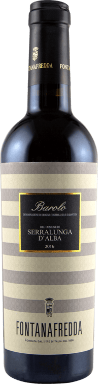 En flaska med Fontanafredda Barolo Serralunga d&#8217;Alba 2016, ett rött vin från Piemonte i Italien