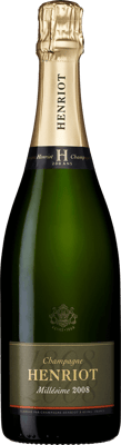 En glasflaska med Henriot Millésimé Brut 2012, ett champagne från Champagne i Frankrike