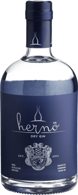 En glasflaska med Hernö Gin, ett gin & Genever från Västernorrlands län i Sverige