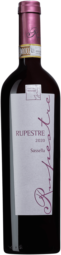 En glasflaska med Walter Menegola Rupestre Valtellina Superiore Sassella 2020, ett rött vin från Lombardiet i Italien