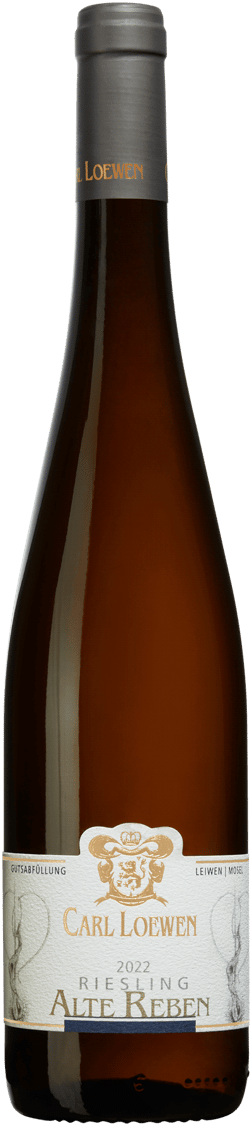 En glasflaska med Carl Loewen Riesling Alte Reben 2022, ett vitt vin från Mosel i Tyskland