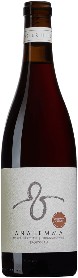 En glasflaska med Analemma Wines Mosier Hills Estate Trousseau 2022, ett rött vin från Oregon i USA