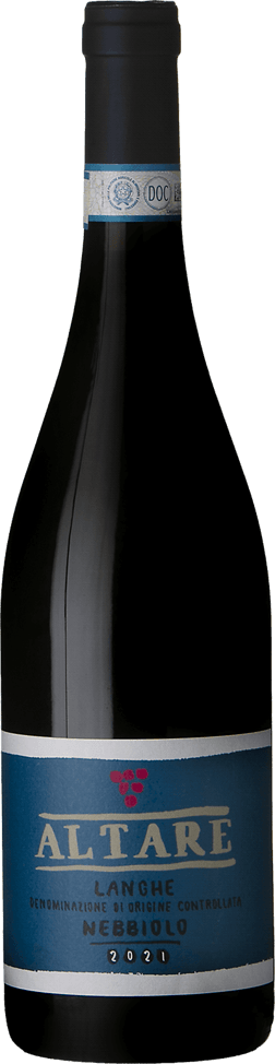 En flaska med Altare Langhe Nebbiolo 2021, ett rött vin från Piemonte i Italien