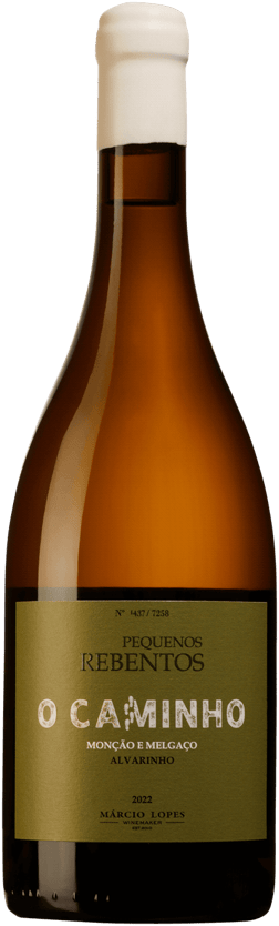 En glasflaska med Marcio Lopes Pequenos Rebentos O Caminho 2022, ett vitt vin från Vinho Verde i Portugal