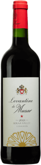 En flaska med Levantine de Musar 2021, ett rött vin från Bekaa i Libanon