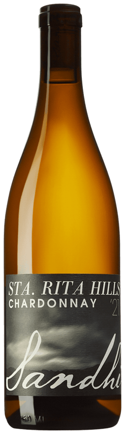 En glasflaska med Sandhi Sta Rita Hills Chardonnay 2021, ett vitt vin från Kalifornien i USA