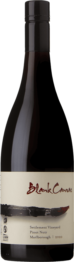 En glasflaska med Blank Canvas Pinot Noir Settlement Vineyard 2020, ett rött vin från Marlborough i Nya Zeeland