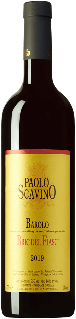 En glasflaska med Paolo Scavino Barolo Bric dël Fiasc 2019, ett rött vin från Piemonte i Italien