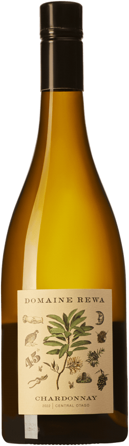 En glasflaska med Rewa Chardonnay 2022, ett vitt vin från Central Otago i Nya Zeeland