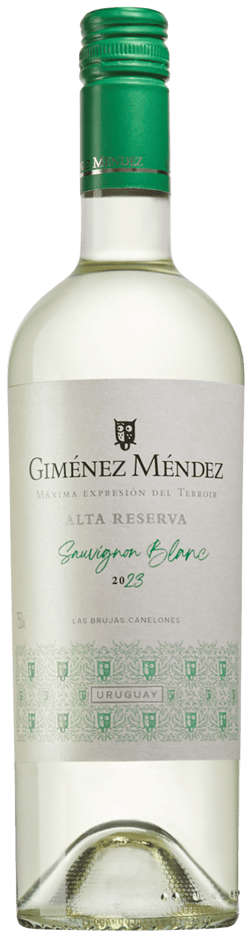 En glasflaska med Gimenez Mendez Alta Reserva Sauvignon Blanc 2023, ett vitt vin från Canelones i Uruguay