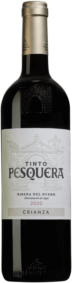 En glasflaska med Pesquera Crianza 2020, ett rött vin från Kastilien-León i Spanien