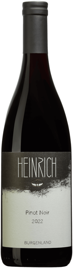 En glasflaska med Weingut Heinrich Pinot Noir 2022, ett rött vin från Burgenland i Österrike