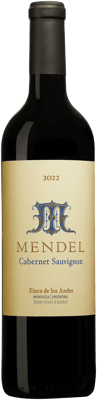 En glasflaska med Mendel Cabernet Sauvignon Mendel Wines 2020, ett rött vin från Cuyo i Argentina