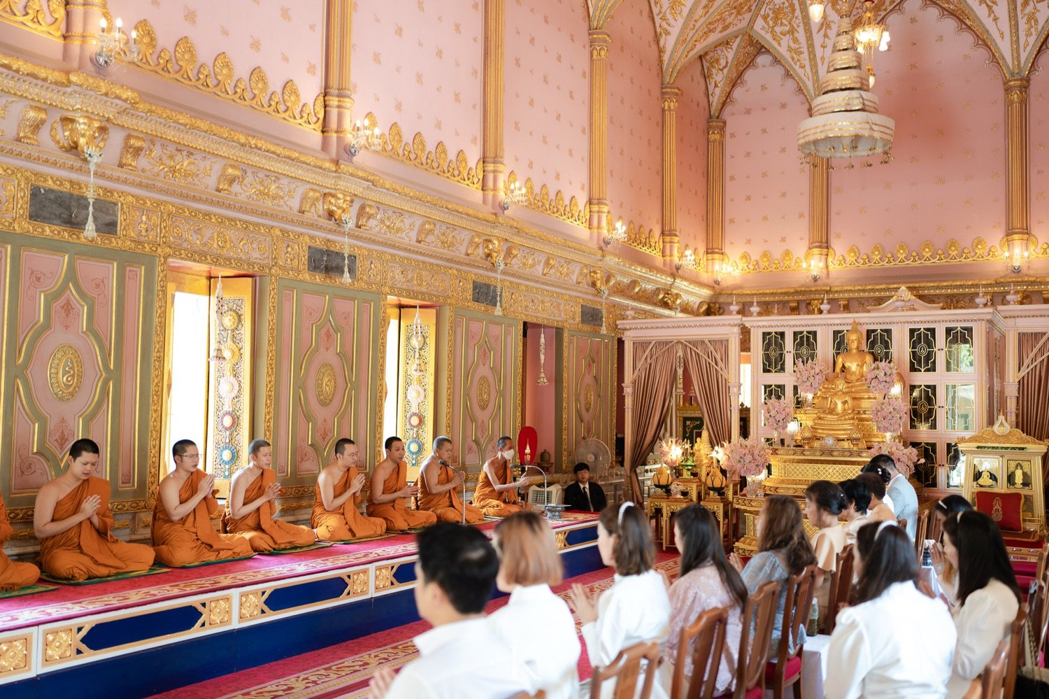 ถ่ายภาพงานแต่งงานที่วัดราชบพิธฯ: ความสง่างามที่เรียบง่ายและเต็มไปด้วยความสุข 99 pear thailand wedding photos wat ratchabophit 140 ถ่ายภาพงานแต่งงานที่วัดราชบพิธฯ: ความสง่างามที่เรียบง่ายและเต็มไปด้วยความสุข