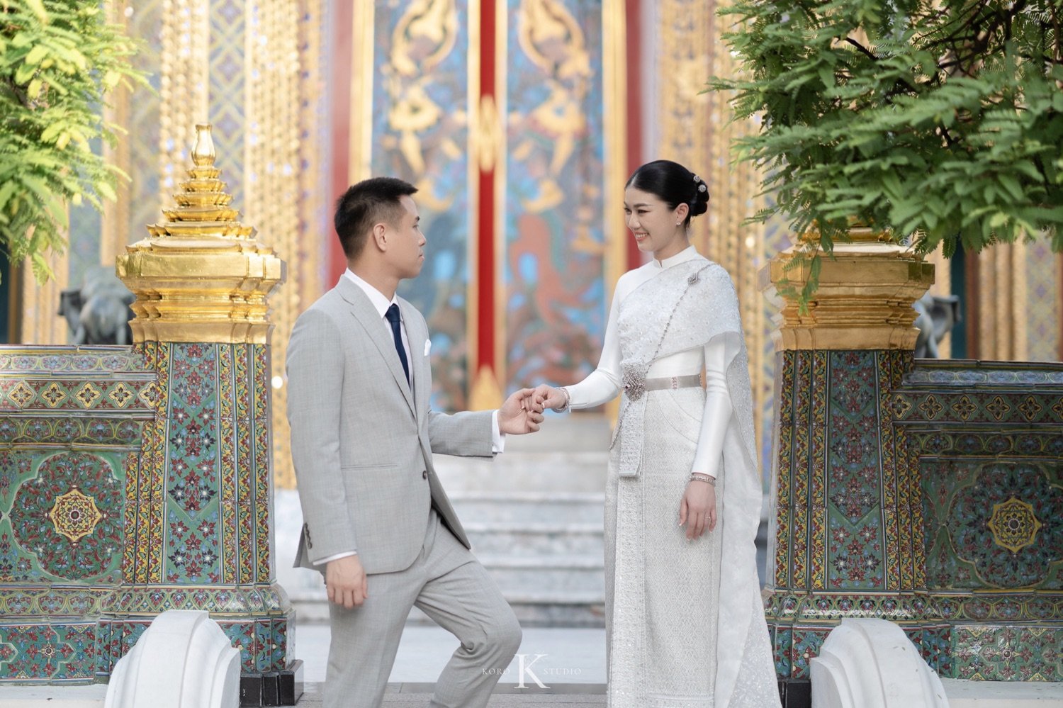 ถ่ายภาพงานแต่งงานที่วัดราชบพิธฯ: ความสง่างามที่เรียบง่ายและเต็มไปด้วยความสุข 27 pear thailand wedding photos wat ratchabophit 41 ถ่ายภาพงานแต่งงานที่วัดราชบพิธฯ: ความสง่างามที่เรียบง่ายและเต็มไปด้วยความสุข