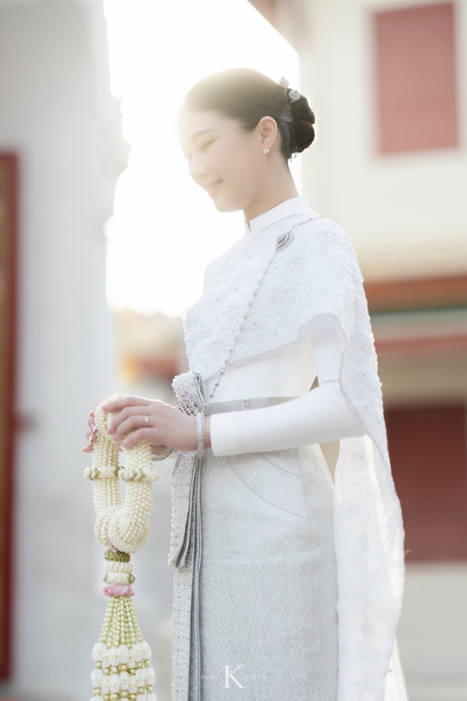ถ่ายภาพงานแต่งงานที่วัดราชบพิธฯ: ความสง่างามที่เรียบง่ายและเต็มไปด้วยความสุข 34 pear thailand wedding photos wat ratchabophit 49 ถ่ายภาพงานแต่งงานที่วัดราชบพิธฯ: ความสง่างามที่เรียบง่ายและเต็มไปด้วยความสุข