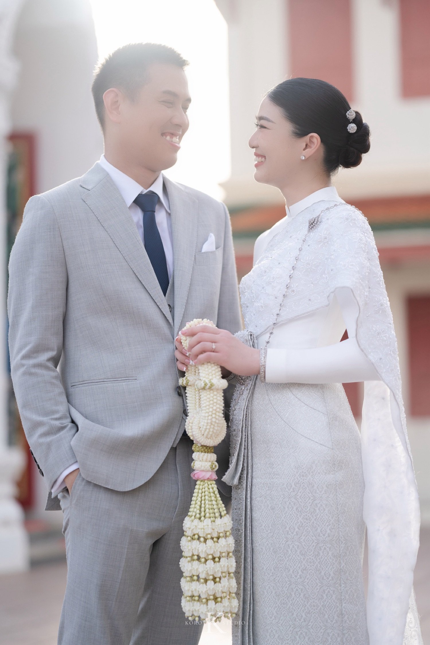 ถ่ายภาพงานแต่งงานที่วัดราชบพิธฯ: ความสง่างามที่เรียบง่ายและเต็มไปด้วยความสุข 36 pear thailand wedding photos wat ratchabophit 52 ถ่ายภาพงานแต่งงานที่วัดราชบพิธฯ: ความสง่างามที่เรียบง่ายและเต็มไปด้วยความสุข