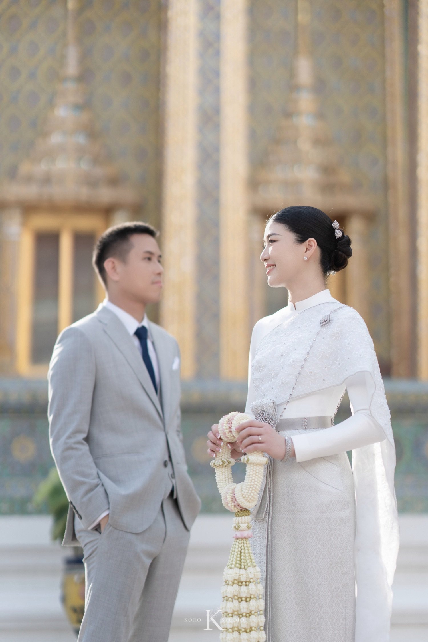 ถ่ายภาพงานแต่งงานที่วัดราชบพิธฯ: ความสง่างามที่เรียบง่ายและเต็มไปด้วยความสุข 49 pear thailand wedding photos wat ratchabophit 71 ถ่ายภาพงานแต่งงานที่วัดราชบพิธฯ: ความสง่างามที่เรียบง่ายและเต็มไปด้วยความสุข