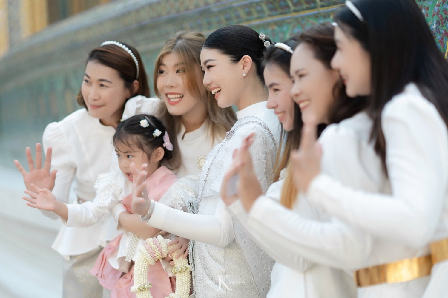 ถ่ายภาพงานแต่งงานที่วัดราชบพิธฯ: ความสง่างามที่เรียบง่ายและเต็มไปด้วยความสุข 60 pear thailand wedding photos wat ratchabophit 83 ถ่ายภาพงานแต่งงานที่วัดราชบพิธฯ: ความสง่างามที่เรียบง่ายและเต็มไปด้วยความสุข
