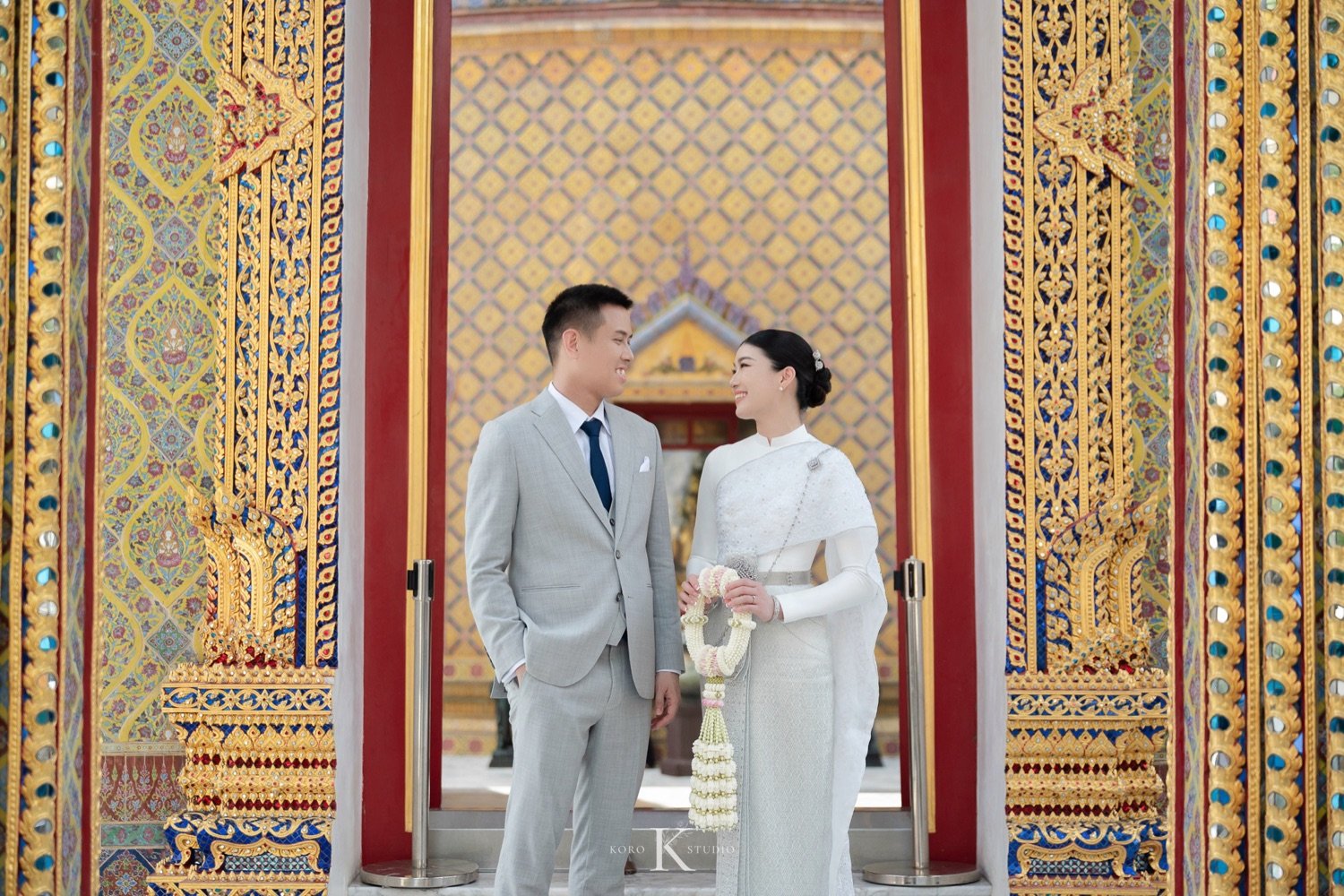 ถ่ายภาพงานแต่งงานที่วัดราชบพิธฯ: ความสง่างามที่เรียบง่ายและเต็มไปด้วยความสุข 66 pear thailand wedding photos wat ratchabophit 91 ถ่ายภาพงานแต่งงานที่วัดราชบพิธฯ: ความสง่างามที่เรียบง่ายและเต็มไปด้วยความสุข