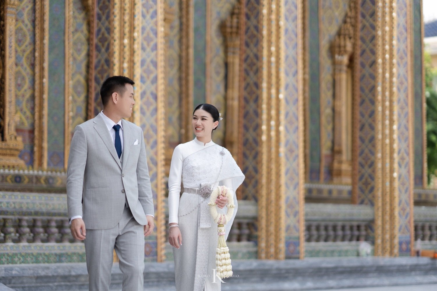 ถ่ายภาพงานแต่งงานที่วัดราชบพิธฯ: ความสง่างามที่เรียบง่ายและเต็มไปด้วยความสุข 70 pear thailand wedding photos wat ratchabophit 98 ถ่ายภาพงานแต่งงานที่วัดราชบพิธฯ: ความสง่างามที่เรียบง่ายและเต็มไปด้วยความสุข