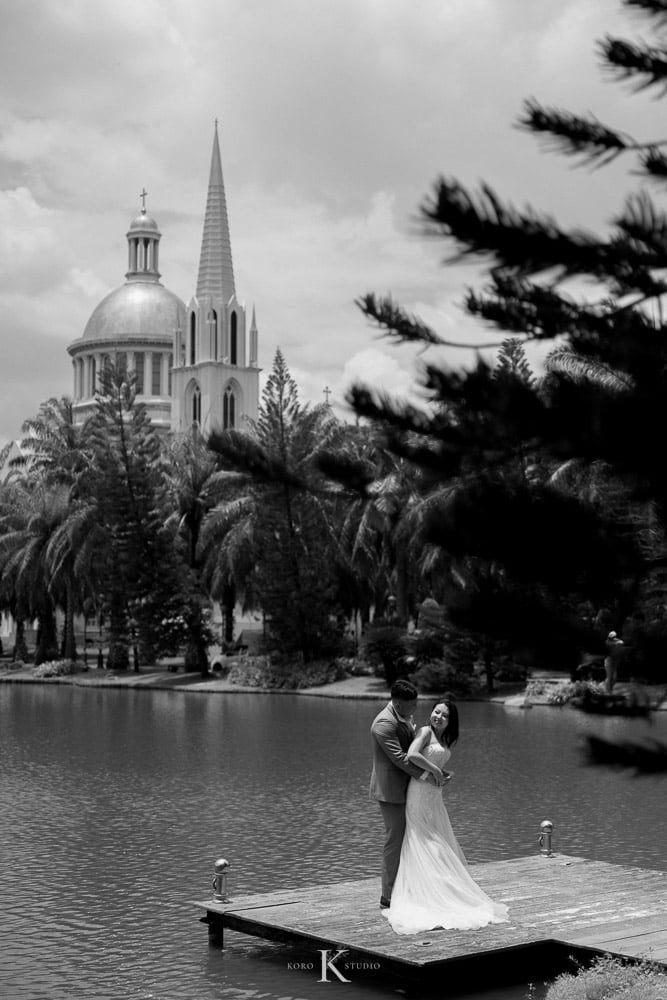 Bangkok Pre-Wedding Photography: Saya & Kota's Iconic Day at Wat Arun & Assumption University 121 pre wedding saya assumption university 2025 121 Bangkok Pre-Wedding Photography: Saya & Kota's Iconic Day at Wat Arun & Assumption University