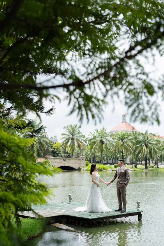 Bangkok Pre-Wedding Photography: Saya & Kota's Iconic Day at Wat Arun & Assumption University 124 pre wedding saya assumption university 2025 124 Bangkok Pre-Wedding Photography: Saya & Kota's Iconic Day at Wat Arun & Assumption University