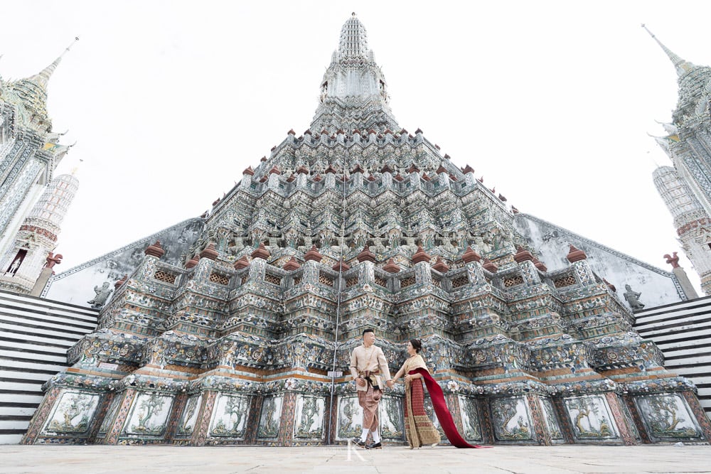 Bangkok Pre-Wedding Photography: Saya & Kota's Iconic Day at Wat Arun & Assumption University 17 pre wedding saya assumption university 2025 17 Bangkok Pre-Wedding Photography: Saya & Kota's Iconic Day at Wat Arun & Assumption University