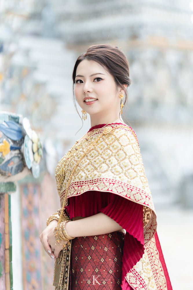 Bangkok Pre-Wedding Photography: Saya & Kota's Iconic Day at Wat Arun & Assumption University 23 pre wedding saya assumption university 2025 23 Bangkok Pre-Wedding Photography: Saya & Kota's Iconic Day at Wat Arun & Assumption University