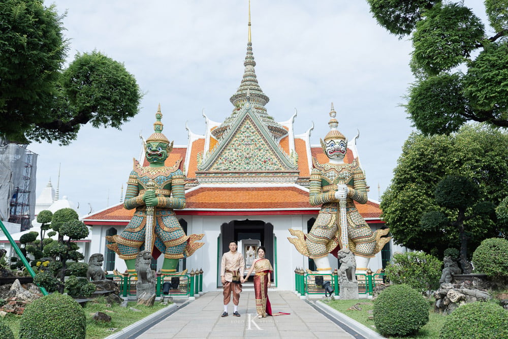 Bangkok Pre-Wedding Photography: Saya & Kota's Iconic Day at Wat Arun & Assumption University 47 pre wedding saya assumption university 2025 47 Bangkok Pre-Wedding Photography: Saya & Kota's Iconic Day at Wat Arun & Assumption University