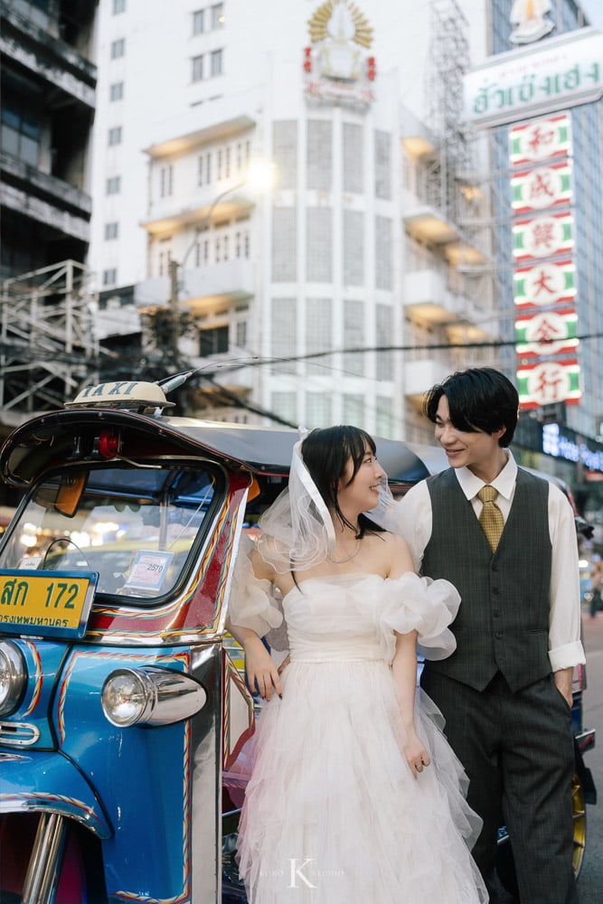Bangkok Street Pre-Wedding: Kana & Taka’s from Japan 101 bangkok street pre wedding photography kana taka yaowarat 101 Bangkok Street Pre-Wedding: Kana & Taka’s from Japan