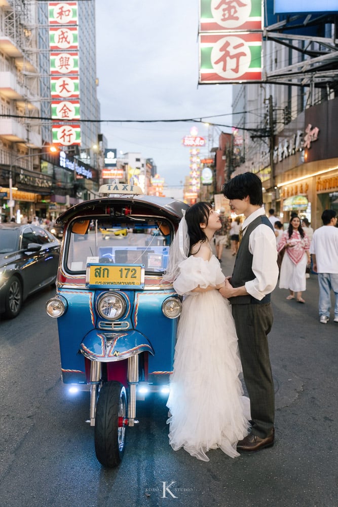 Bangkok Street Pre-Wedding: Kana & Taka’s from Japan 103 bangkok street pre wedding photography kana taka yaowarat 103 Bangkok Street Pre-Wedding: Kana & Taka’s from Japan