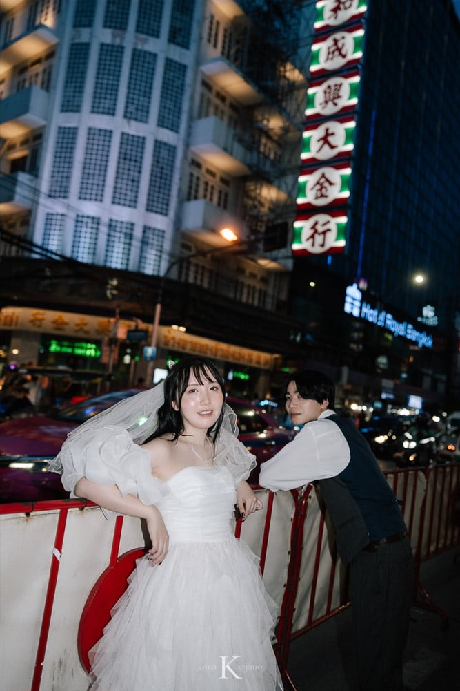 Bangkok Street Pre-Wedding: Kana & Taka’s from Japan 122 bangkok street pre wedding photography kana taka yaowarat 122 Bangkok Street Pre-Wedding: Kana & Taka’s from Japan