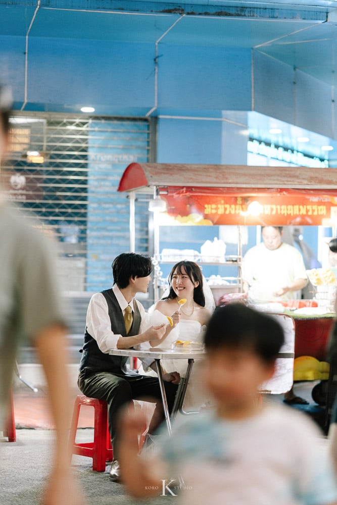 Bangkok Street Pre-Wedding: Kana & Taka’s from Japan 124 bangkok street pre wedding photography kana taka yaowarat 124 Bangkok Street Pre-Wedding: Kana & Taka’s from Japan