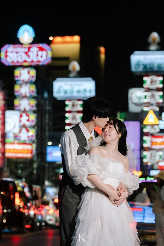 Bangkok Street Pre-Wedding: Kana & Taka’s from Japan 136 bangkok street pre wedding photography kana taka yaowarat 136 Bangkok Street Pre-Wedding: Kana & Taka’s from Japan