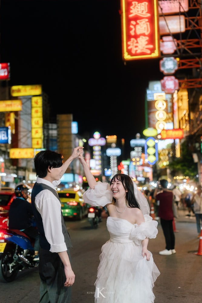 Bangkok Street Pre-Wedding: Kana & Taka’s from Japan 137 bangkok street pre wedding photography kana taka yaowarat 137 Bangkok Street Pre-Wedding: Kana & Taka’s from Japan