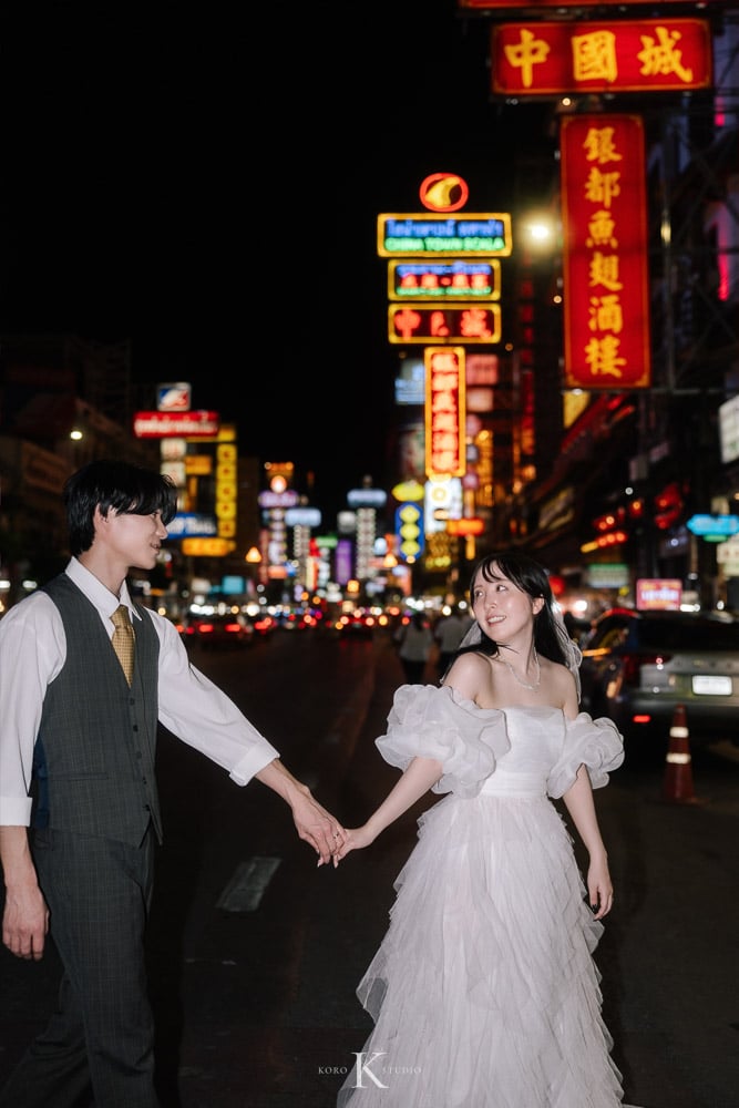 Bangkok Street Pre-Wedding: Kana & Taka’s from Japan 145 bangkok street pre wedding photography kana taka yaowarat 145 Bangkok Street Pre-Wedding: Kana & Taka’s from Japan