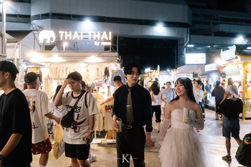 Bangkok Street Pre-Wedding: Kana & Taka’s from Japan 164 bangkok street pre wedding photography kana taka yaowarat 165 Bangkok Street Pre-Wedding: Kana & Taka’s from Japan