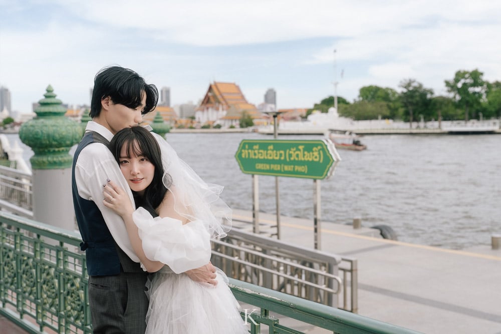 Bangkok Street Pre-Wedding: Kana & Taka’s from Japan 17 bangkok street pre wedding photography kana taka yaowarat 17 Bangkok Street Pre-Wedding: Kana & Taka’s from Japan
