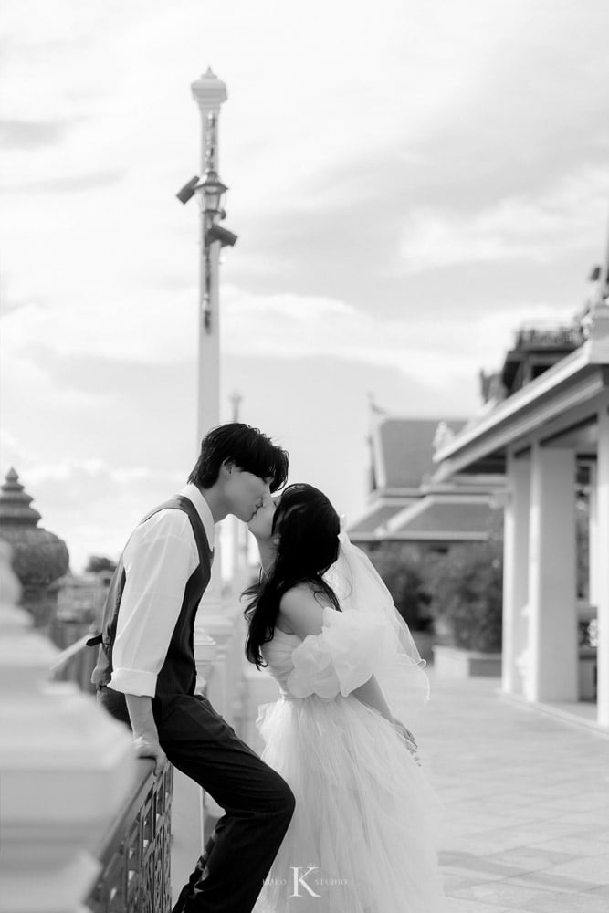 Bangkok Street Pre-Wedding: Kana & Taka’s from Japan 35 bangkok street pre wedding photography kana taka yaowarat 35 Bangkok Street Pre-Wedding: Kana & Taka’s from Japan