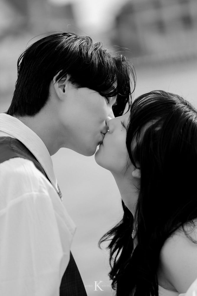 Bangkok Street Pre-Wedding: Kana & Taka’s from Japan 40 bangkok street pre wedding photography kana taka yaowarat 40 Bangkok Street Pre-Wedding: Kana & Taka’s from Japan