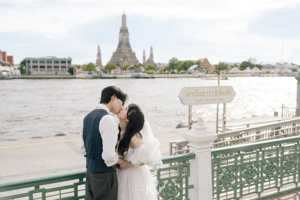 Bangkok Street Pre-Wedding: Kana & Taka’s from Japan 41 bangkok street pre wedding photography kana taka yaowarat 41 Bangkok Street Pre-Wedding: Kana & Taka’s from Japan