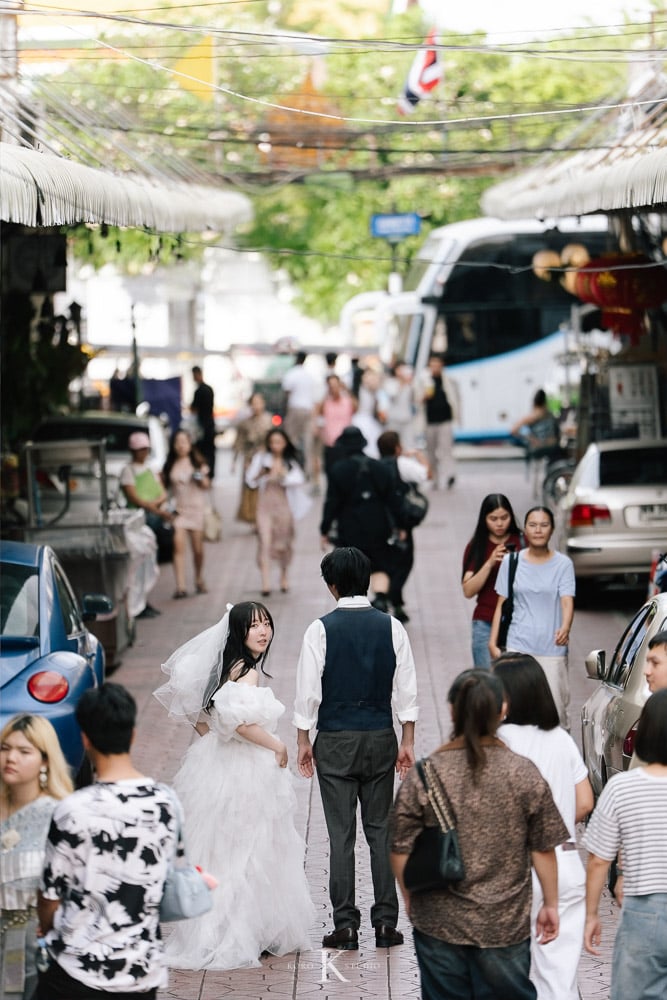 Bangkok Street Pre-Wedding: Kana & Taka’s from Japan 63 bangkok street pre wedding photography kana taka yaowarat 63 Bangkok Street Pre-Wedding: Kana & Taka’s from Japan