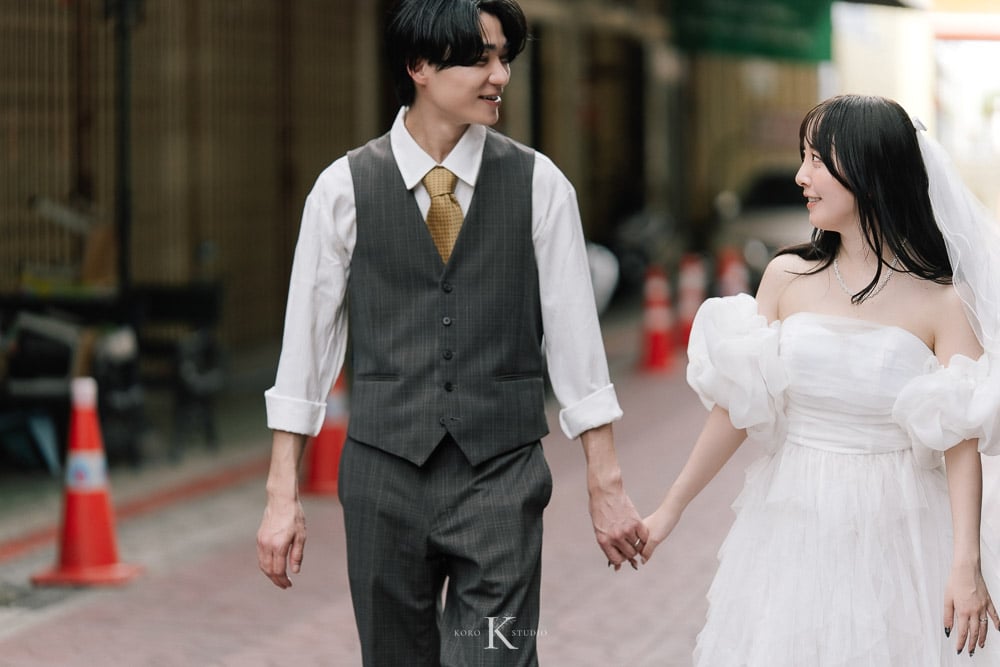 Bangkok Street Pre-Wedding: Kana & Taka’s from Japan 64 bangkok street pre wedding photography kana taka yaowarat 64 Bangkok Street Pre-Wedding: Kana & Taka’s from Japan