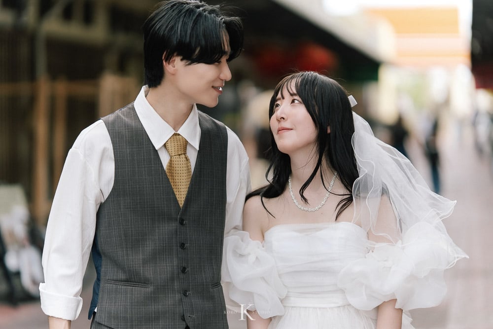 Bangkok Street Pre-Wedding: Kana & Taka’s from Japan 65 bangkok street pre wedding photography kana taka yaowarat 65 Bangkok Street Pre-Wedding: Kana & Taka’s from Japan