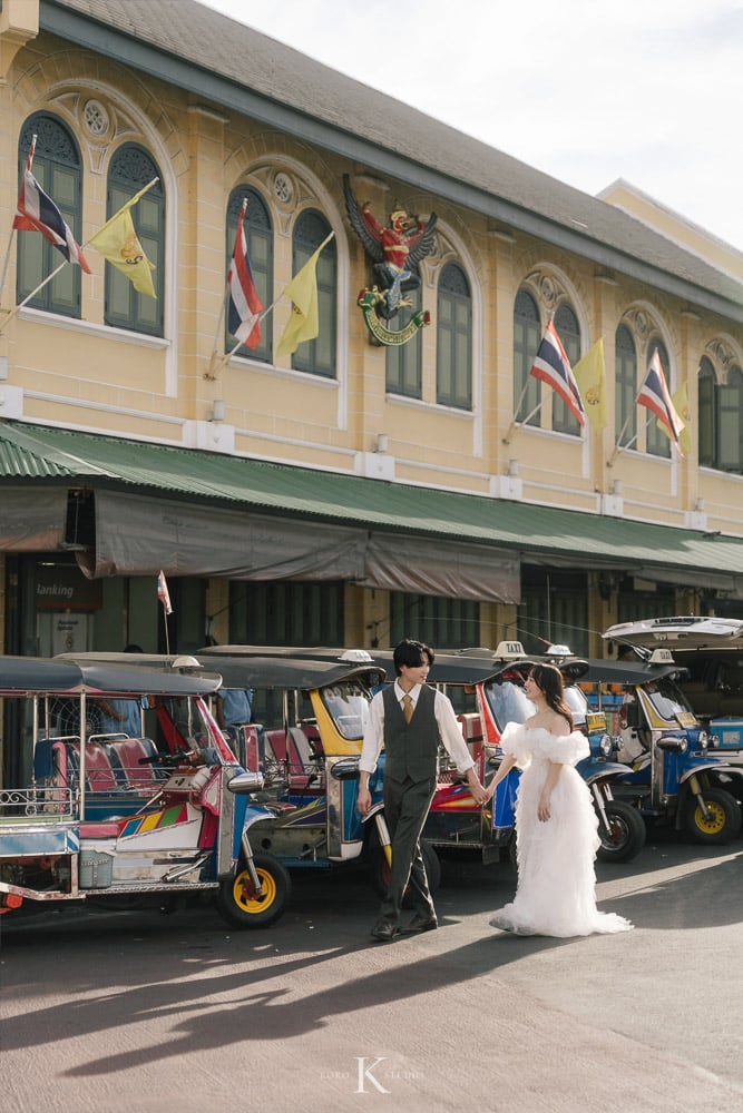Bangkok Street Pre-Wedding: Kana & Taka’s from Japan 69 bangkok street pre wedding photography kana taka yaowarat 69 Bangkok Street Pre-Wedding: Kana & Taka’s from Japan