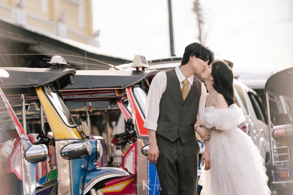 Bangkok Street Pre-Wedding: Kana & Taka’s from Japan 73 bangkok street pre wedding photography kana taka yaowarat 73 Bangkok Street Pre-Wedding: Kana & Taka’s from Japan